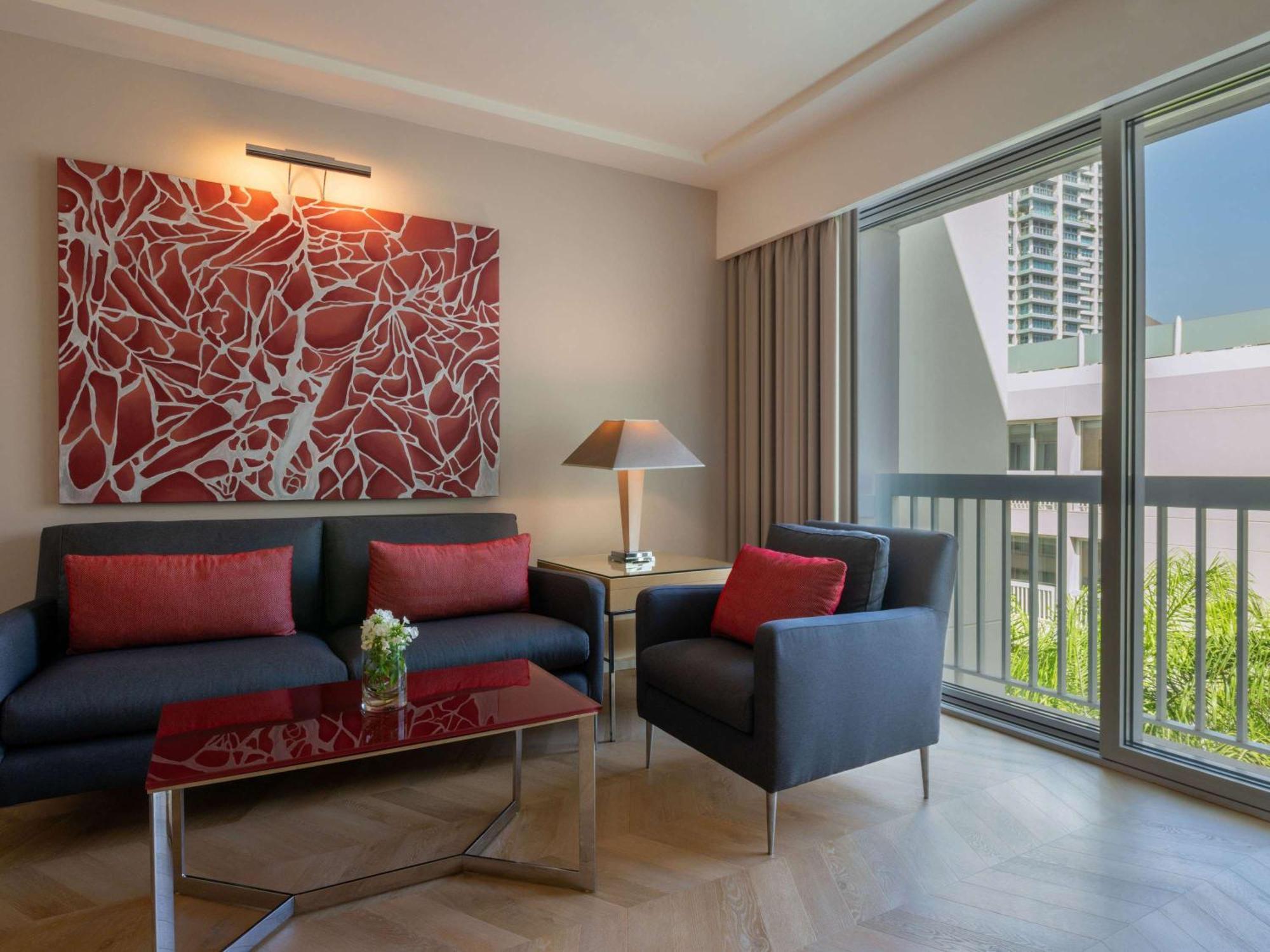 Moevenpick Hotel Beirut Beirute Exterior foto
