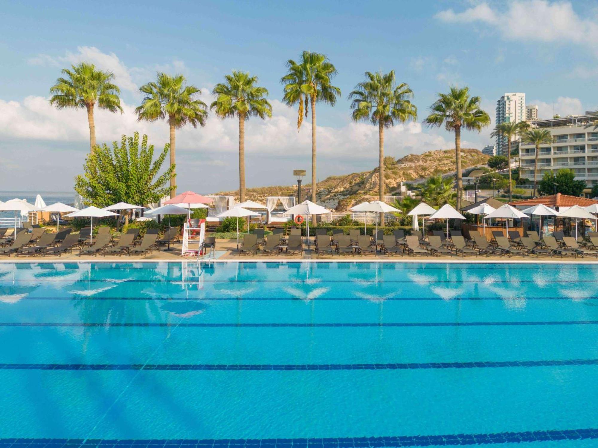 Moevenpick Hotel Beirut Beirute Exterior foto