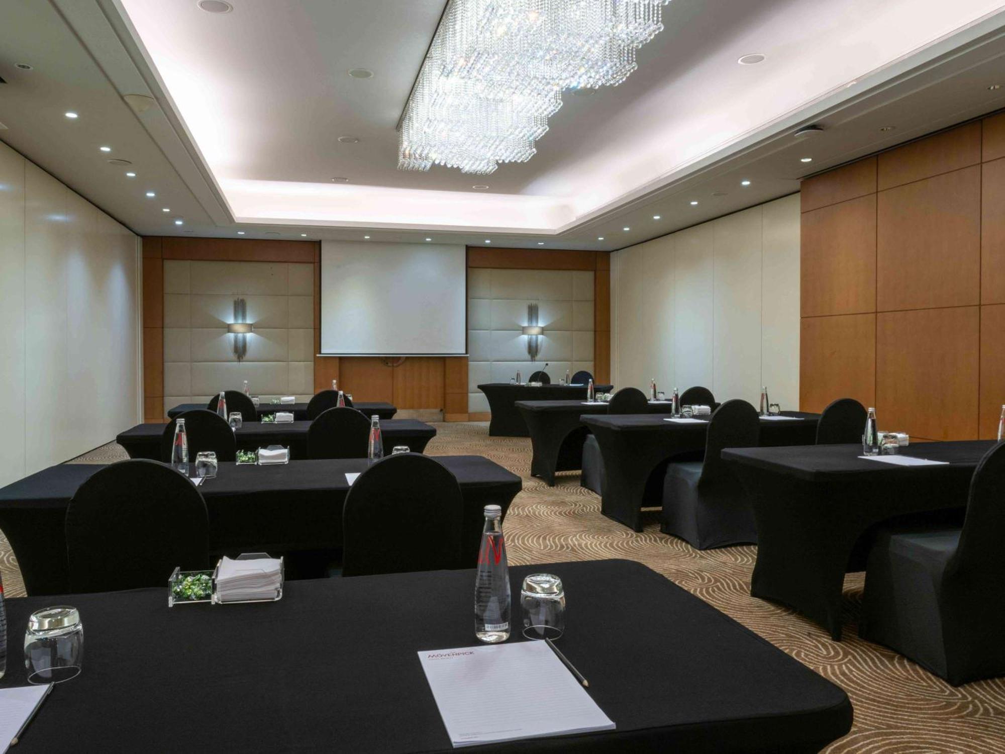 Moevenpick Hotel Beirut Beirute Exterior foto